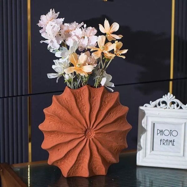 CERAMIC  VASE WITH FREE FLOWER