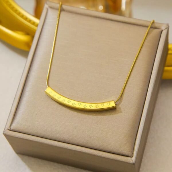 N05 SWAY NECKLACE