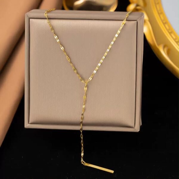 N02 GLEAM NECKLACE