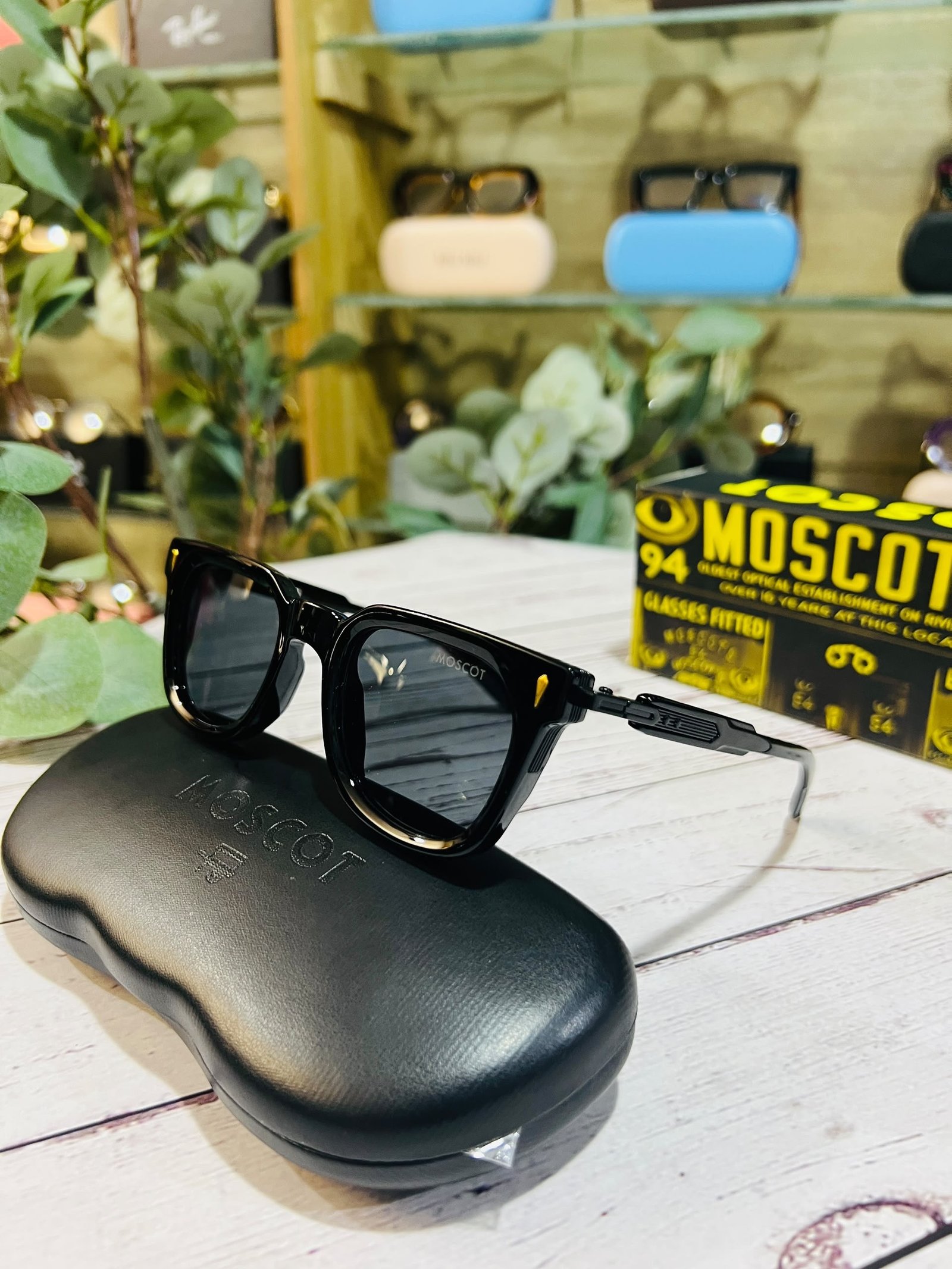 MOSCOT PREMIUM SUNGLASSES