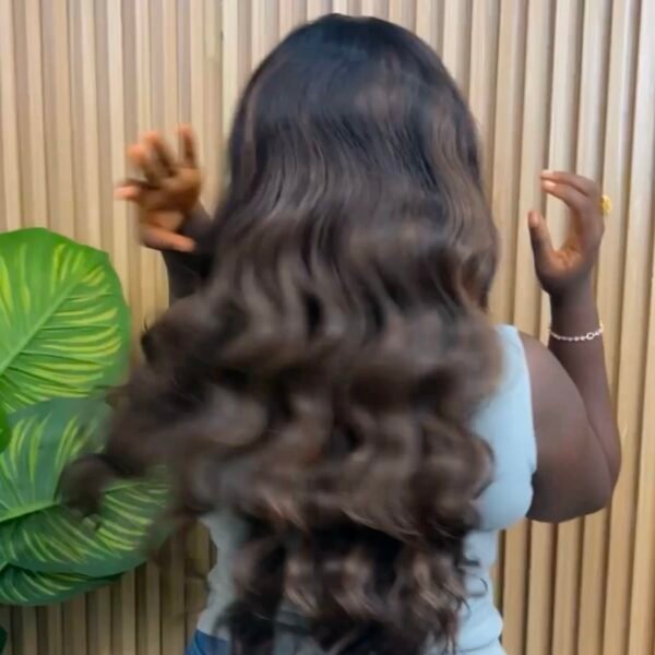H37 BOUNCY BROWN WIG