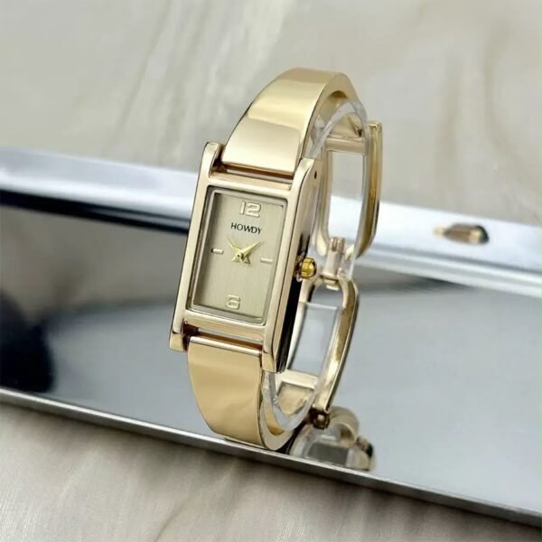 WRISTWATCH 10